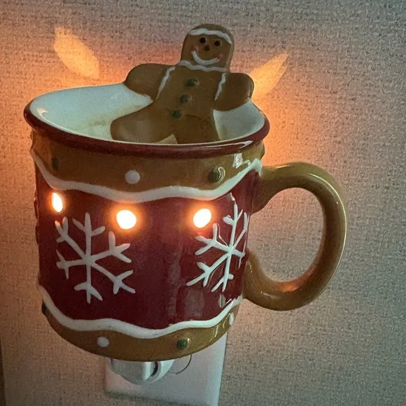 Scentsy Holiday Gingerbread Snowflake Mug Warmer - Picture 1 of 6
